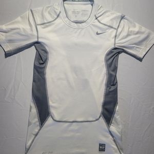 Nike Pro Combat Fitted Short Sleeve White and Gray T-Shirt Tee Men’s Medium
